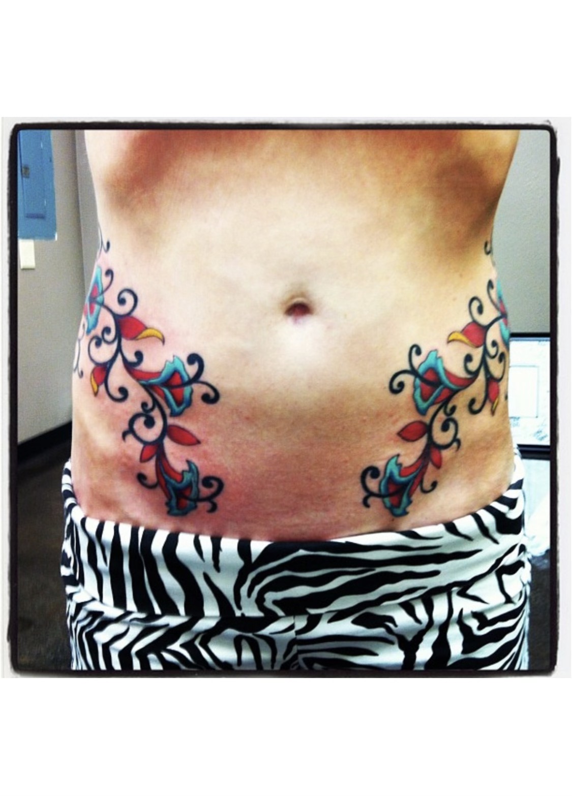 Color Flower Art Belly Tri Pink Tattoo
